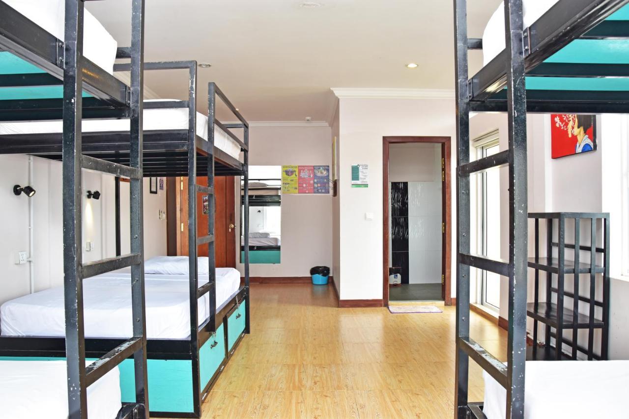 Mad Monkey Hostel Kampot (Adults Only) Exteriör bild