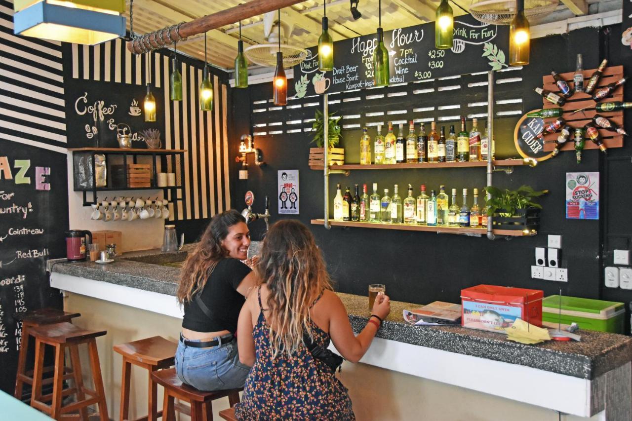 Mad Monkey Hostel Kampot (Adults Only) Exteriör bild
