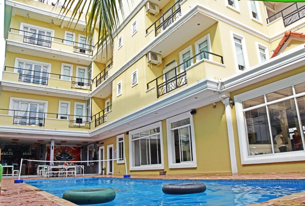 Mad Monkey Hostel Kampot (Adults Only) Exteriör bild